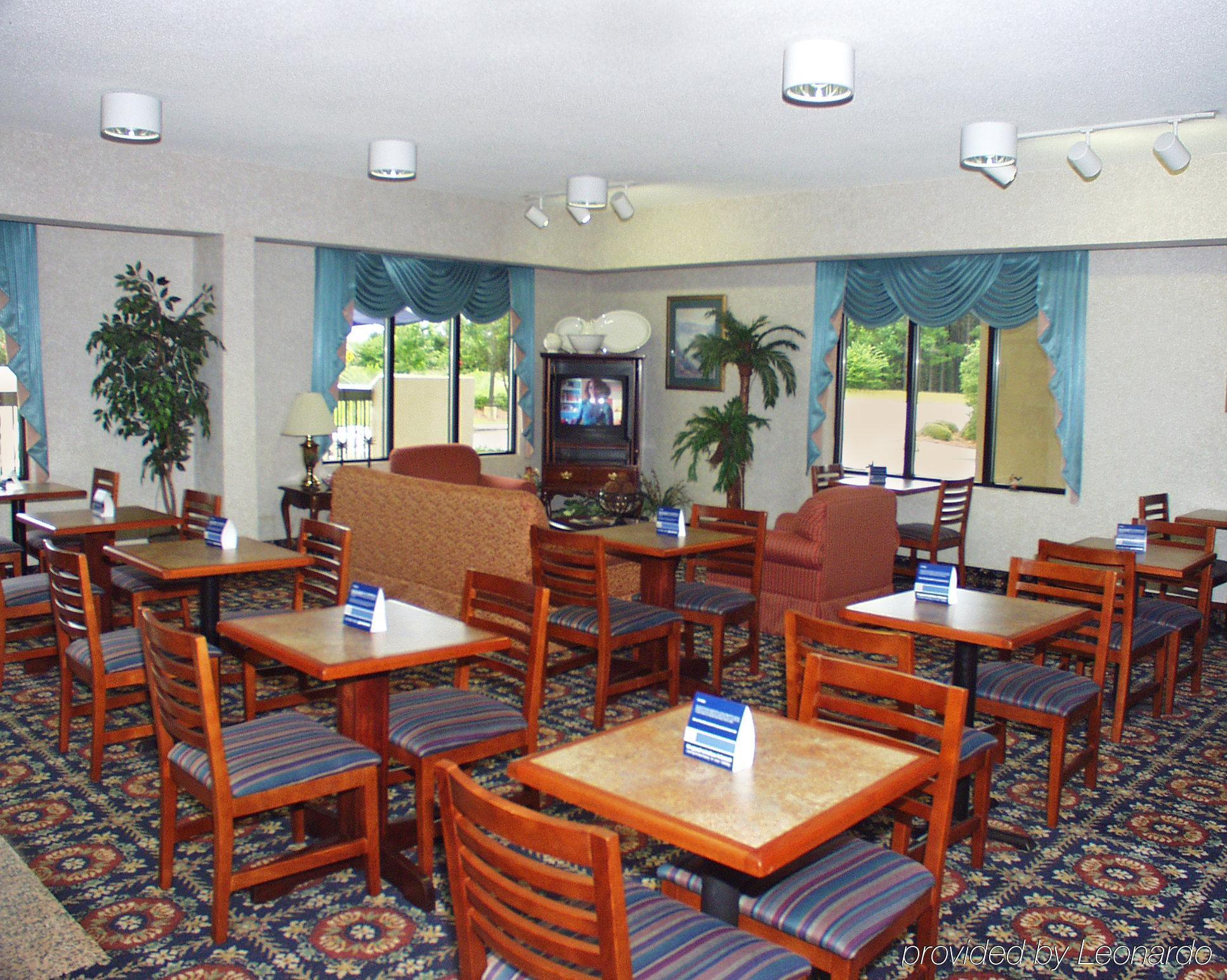 Hotel Baymont by Wyndham Orangeburg North Exterior foto
